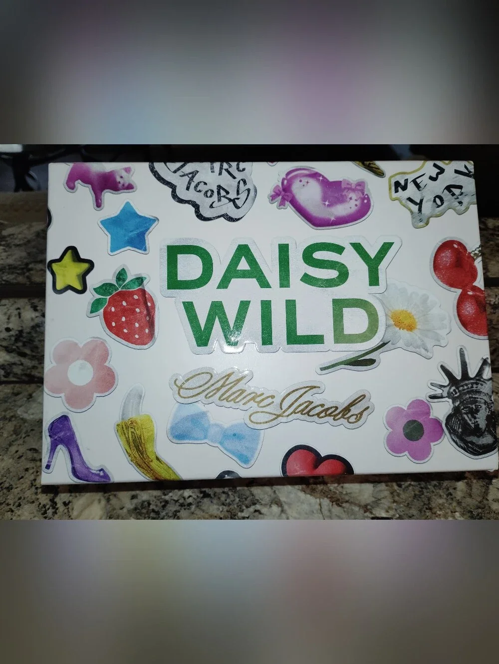 ​NWT Marc Jacobs Daisy Wild Gift Set with Velvet Pouch & Lotion​.New